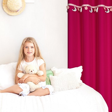 Miniaturka produktu Zasłona gotowa Moon dla dziewczynki
