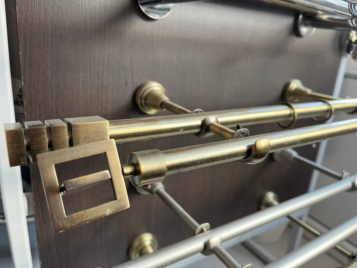 Zdjęcie próbnika karnisza podwójnego